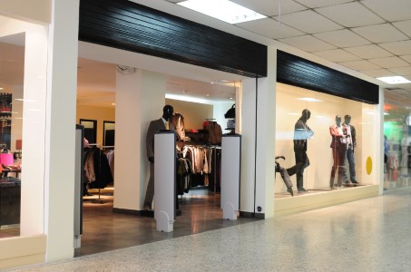 White retail cleaning by Baza Services